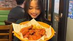 Hobi Liburan ke Luar Negeri, Fuji Kulineran di Jepang hingga Inggris!