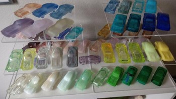 Keindahan pemberat kertas berbentuk mobil Corvette 1963 ini tersedia dalam 50 warna berbeda, bahkan beberapa di antaranya punya efek glow in the dark di bawah lampu hitam. SpecialNeedsBurrito via BoredPanda