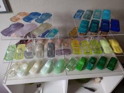 9 Hobi Nyentrik yang Bikin Koleksi Jadi Unik