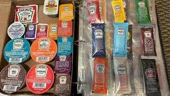 Semangat pantang menyerah ditunjukkan oleh kolektor yang ingin mengumpulkan setiap varian kemasan saus Heinz demi mendapatkan edisi paling langka dan unik yang ada di pasaran. Prestigious-Tap-8941 via BoredPanda