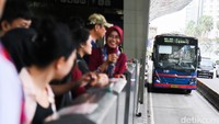 Program ini merupakan bagian dari perayaan ulang tahun ke-12 Transjakarta yang diberikan kepada pelanggan.