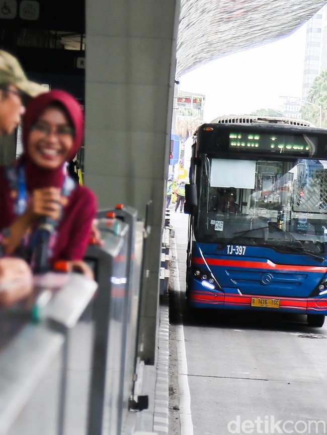 HUT Transjakarta, Tarif Hanya Rp12 Hari Ini