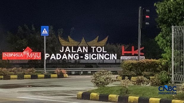 Jalan Tol Padang-Sicincin. (CNBC Indonesia/Maikel Jefriando)