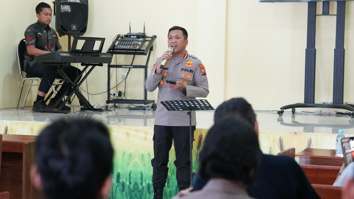 Kapolresta Sidoarjo Kombes Pol Dr. Christian Tobing