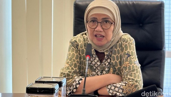 Kepala Badan Kepegawaian Daerah (BKD) Jatim, Indah Wahyuni