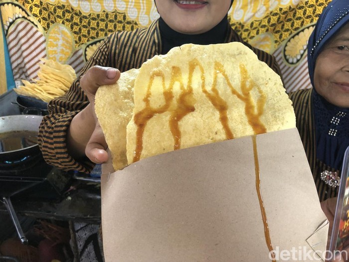 Penampakan Lempeng Juruh, panganan khas Gunungkidul di Syawalan Pasar Kangen 2026 Jogja, Jumat (27/3/2026).