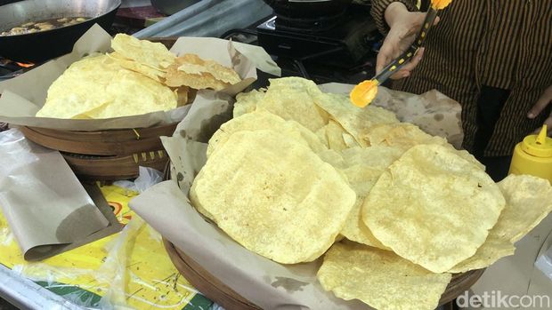 Penampakan Lempeng Juruh, panganan khas Gunungkidul di Syawalan Pasar Kangen 2026 Jogja, Jumat (27/3/2026).