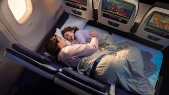 Desain Kursi Ekonomi Baru Maskapai AS, Penumpang Bisa Rebahan