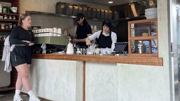 Mau makan dan pengumuman dulu cuma punya uang USD 80. Oke, terus kenapa? Foto: SpecificPermission86 via Bored Panda