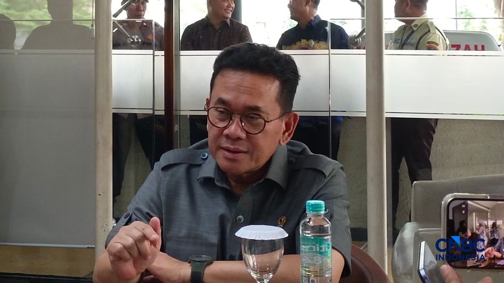 Menteri Perdagangan (Mendag) Budi Santoso saat ditemui wartawan di Kantor Kementerian Perdagangan (Kemendag), Jakarta, Jumat (27/3/2026). (CNBC Indonesia/Martyasari Rizky)