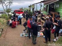 Video Ratusan Pendaki Padati Gunung Dempo Saat Libur Lebaran