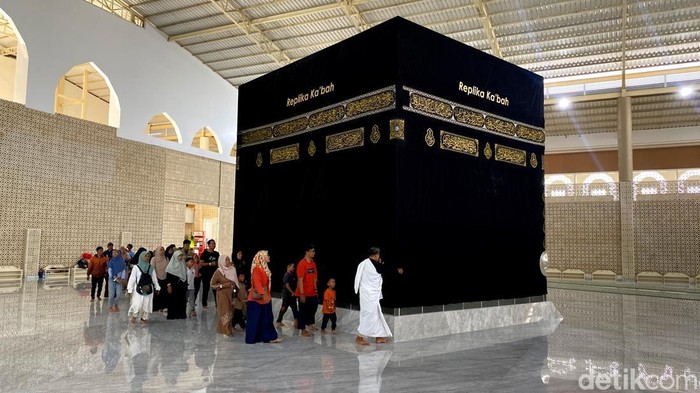 Plaza Haji al-Qosbah.