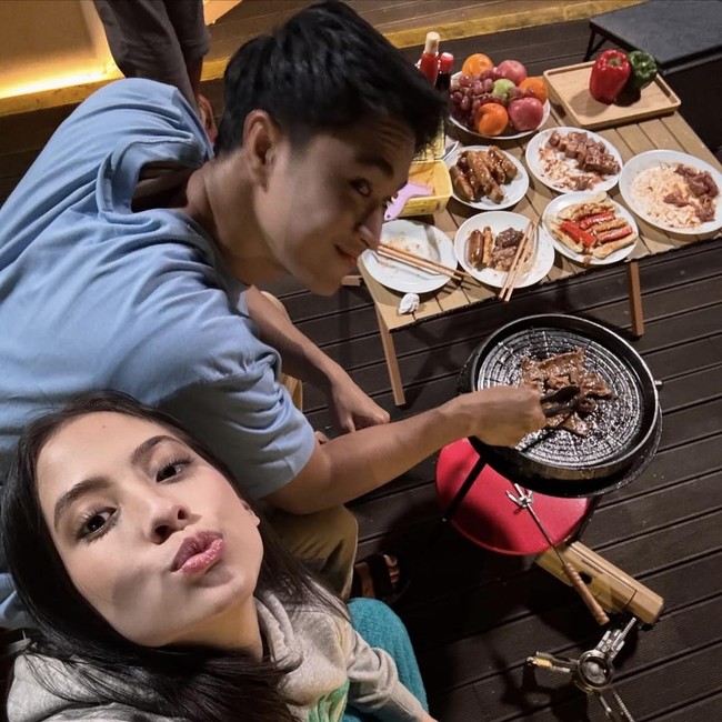 Potret Adhisty Zara Saat Kulineran Enak dan Seru Sambil Promosi Film