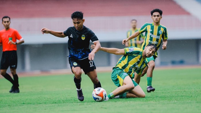 Laga uji coba PSIM Jogja vs PSBS Biak di Stadion Mandala Krida, Kota Jogja, Jumat (27/3/2026).