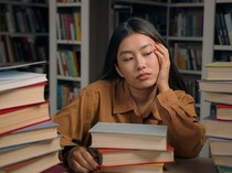 Tips Jitu Atasi Capek Mental & Pegal Linu Saat Mengerjakan Skripsi