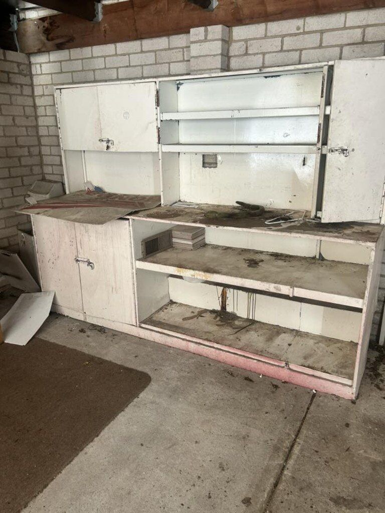 Sewa rumah mahal tapi dalamnya bak kapal pecah