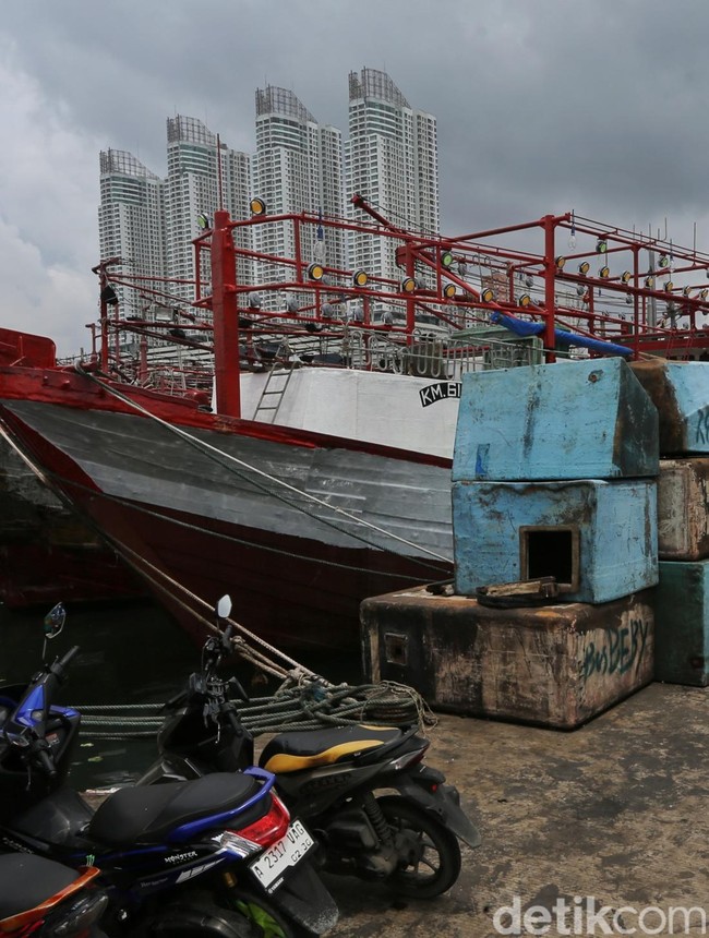 Suasana Sepi Pelabuhan Muara Angke