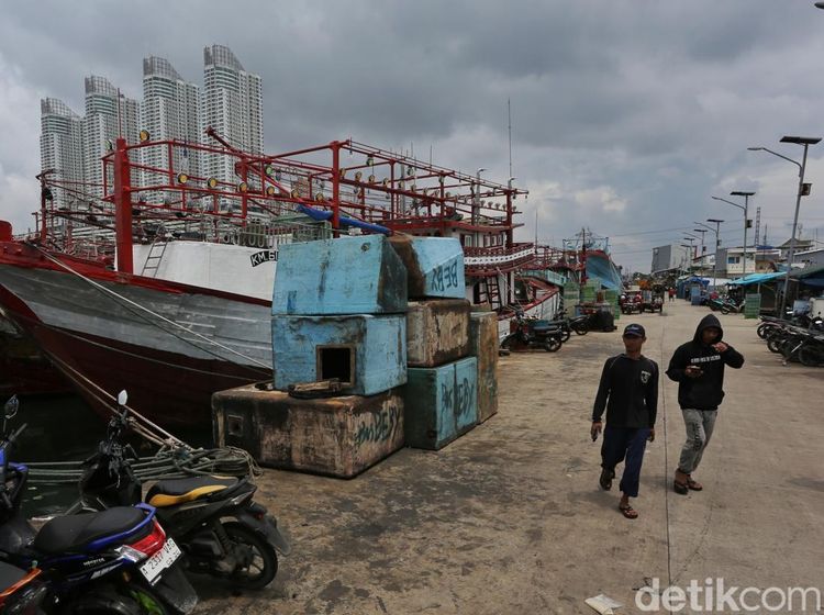 Suasana Sepi Pelabuhan Muara Angke