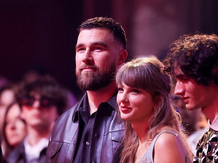 Taylor Swift and Travis Kelce at the 2026 iHeartRadio Music Awards held at Dolby Theatre on March 26, 2026 in Los Angeles, California. (Photo by Christopher Polk/Billboard via Getty Images)