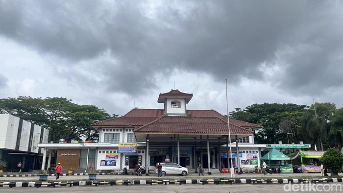 Terminal Alang-Alang Lebar (AAL) Palembang
