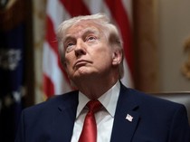 Video: Trump Ancam Hancurkan Seluruh Sumur Minyak Iran Jika Tak Buka Selat Hormuz