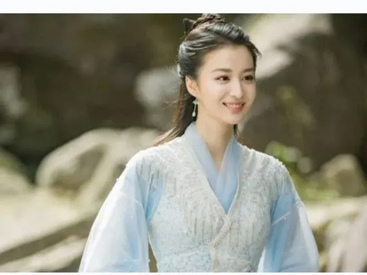 8 Aktris China Tercantik Tanpa Makeup, Pesona Alami Wang Churan Jadi Sorotan