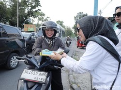 Brand Hijab Buttonscarves hingga Benang Jarum Gelar Amal Saat Ramadan