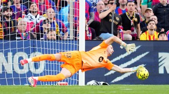 David Raya: Barcelona Tokcer karena Joan Garcia