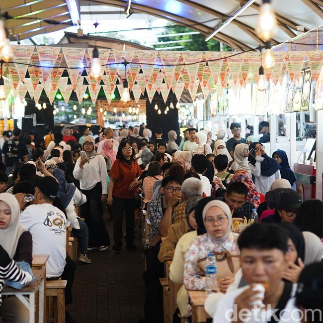 Blok M Diserbu Warga di Penghujung Libur Lebaran