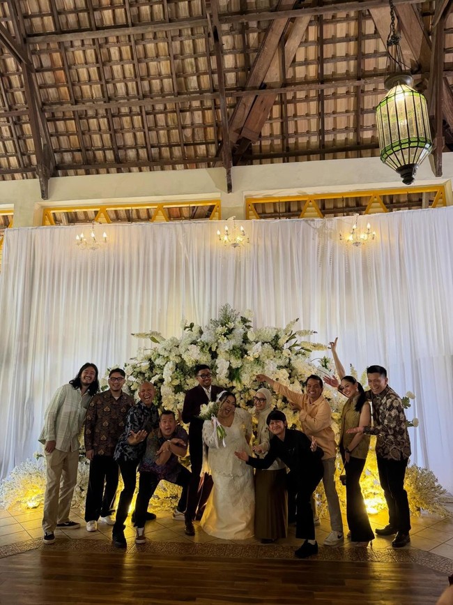 Adapun sesama pemain Agak Laen 2 yang menjadi film terlaris di Indonesia yakni Boris Bokir, Oki Rengga, dan Indra Jegel.Foto: Instagram