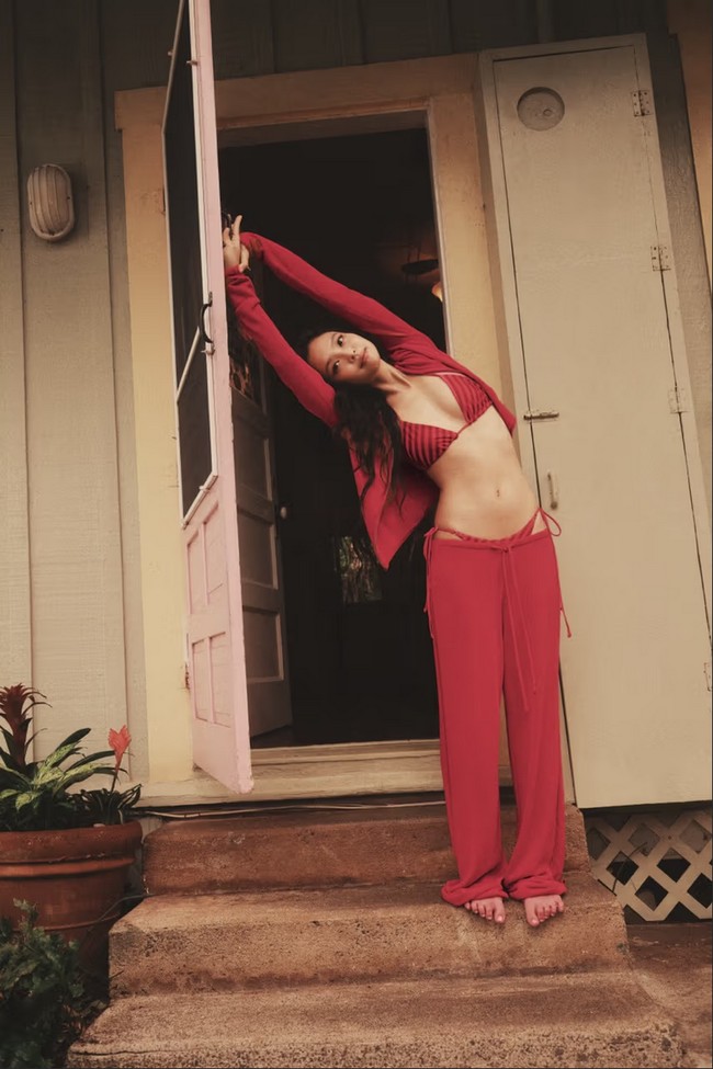 Koleksi Jennie x Frankies Bikinis akan segera rilis pada 2 April 2026, dan hanya dijual lewat online shop resmi. Foto: Dok. Frankies Bikinis