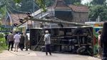 Penampakan Kereta Kelinci di Mojokerto Terguling Tewaskan 1 Penumpang