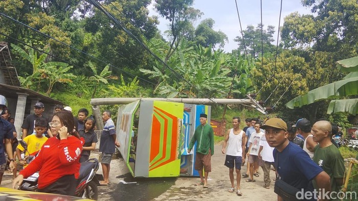 Kecelakaan kereta kelinci Mojokerto menewaskan 1 penumpang