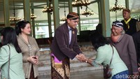 Mangkunegara X Gelar Halalbihalal-Riyaya Kupat, 4.000 Ribu Porsi Ketupat untuk Warga