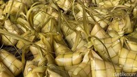 Tradisi kirab ketupat coklat kembali digelar di Kampung Coklat Blitar dengan konsep berbeda tanpa rebutan. (Foto: Fima Purwanti/ detikjatim)