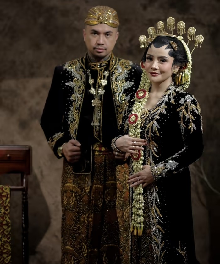 Mawar AFI Asyik Minum Kopi hingga Masak Indomie di Amerika!