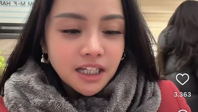 Mawar AFI Asyik Minum Kopi hingga Masak Indomie di Amerika!