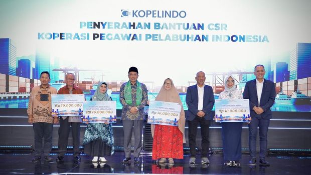 Menkop Ferry Juliantono membuka Rapat Anggota Tahunan (RAT) Koperasi Pelabuhan Indonesia (Kopelindo). Dia minta Kopelindo bersinergi dengan Kopdes Merah Putih. (dok Ist)