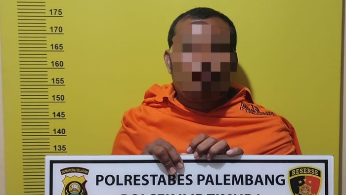 Pengemudi ojol yang pukul emak-emak di Palembang jadi tersangka