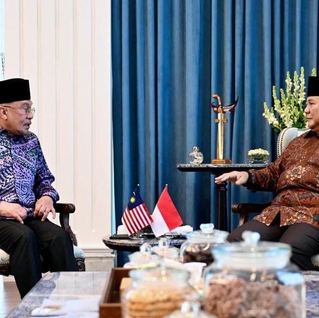 Momen Prabowo Sambut Anwar Ibrahim di Istana hingga Semobil Antar Pulang