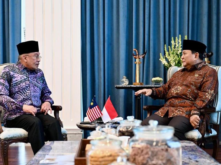Momen Prabowo Sambut Anwar Ibrahim di Istana hingga Semobil Antar Pulang
