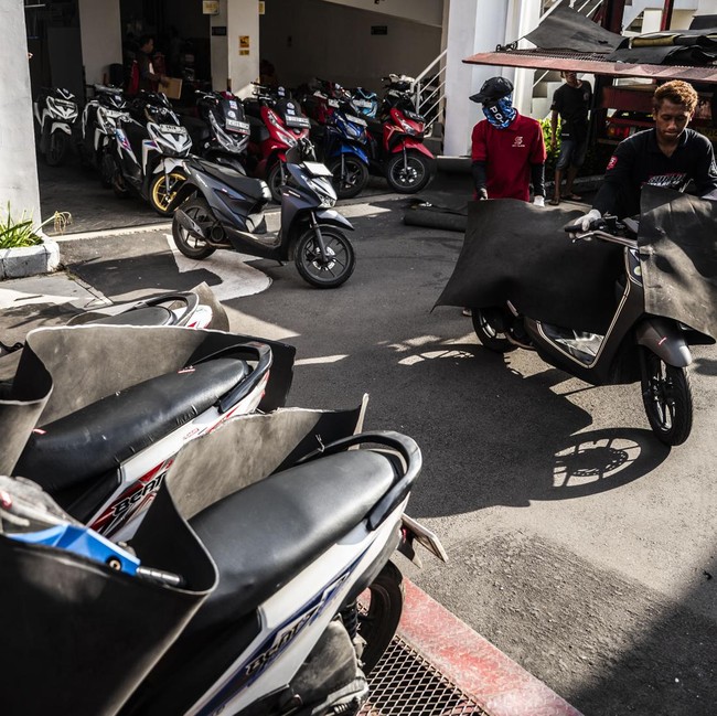 Ratusan Pemilir Ikuti Arus Balik Motor, Sepeda Diangkut Truk dari Semarang