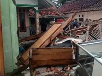 Hujan dan Angin Kencang Terjang Ciamis, Puluhan Rumah Rusak