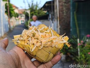 Gurih Manis Kupat Jembut, Sajian Khas Syawalan di Semarang
