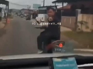 Pelajaran dari Pemotor Ngamuk, Cegat dan Pecahkan Kaca Mobil di Jalanan Ciamis
