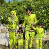 Viral Pria Jahit Sendiri 30 Baju Lebaran, Penampilannya Ziarah Jadi Sorotan