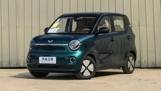 Wuling Hongguang Mini EV Generasi Terbaru.