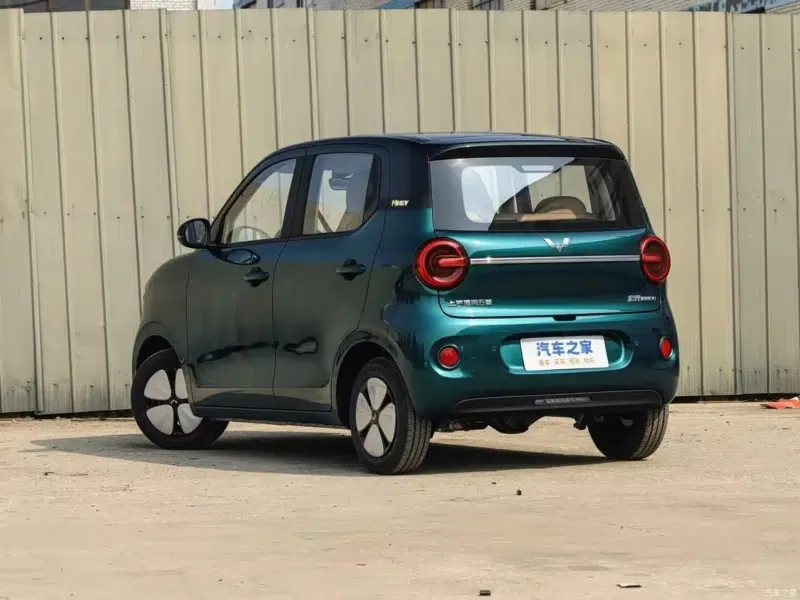 Wuling Hongguang Mini EV Generasi Terbaru.