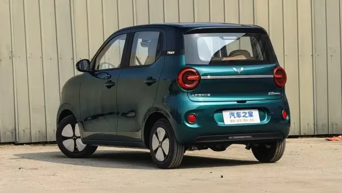 Wuling Hongguang Mini EV Generasi Terbaru.