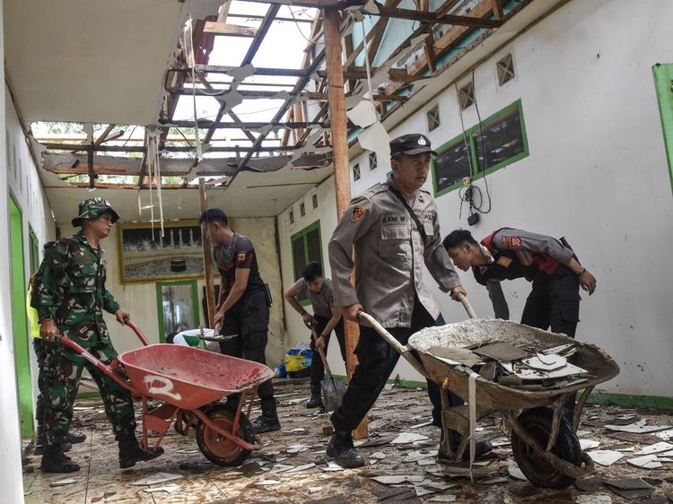 Angin Puting Beliung Hantam Ciamis, Puluhan Rumah Porak-poranda